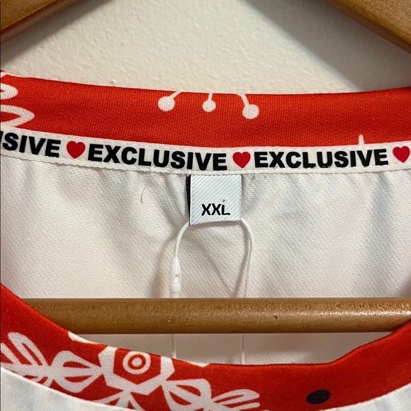 Exclusive Reindeer Holiday Novelty Print Shirt Top XXL Red White Raglan Pullover - Picture 12 of 16